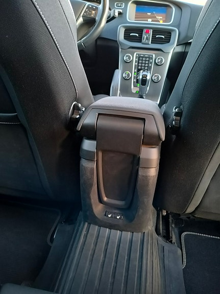 Volvo V40 9 of 10