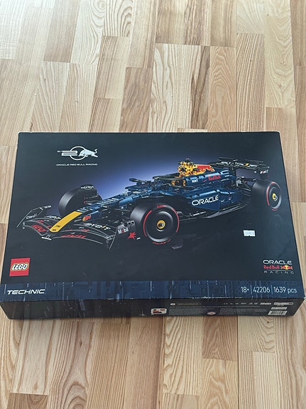 LEGO Technic Formel 1-bil Red Bull Racing RB18