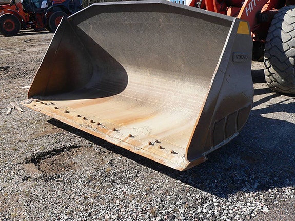 Volvo grusskopa 2,7 kubik