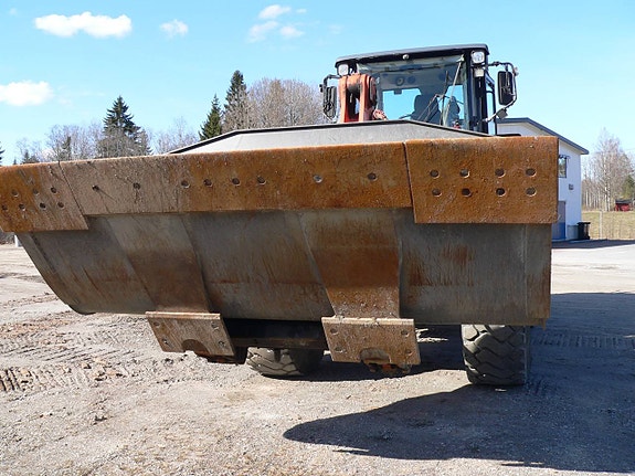 Volvo grusskopa 2,7 kubik 3 of 3