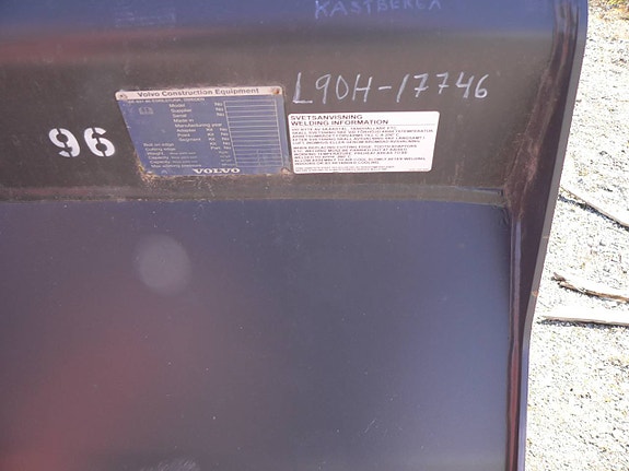 Volvo grusskopa 2,7 kubik 2 of 3