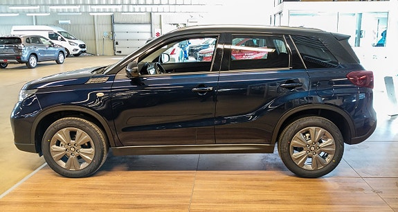 Suzuki Vitara 2 of 7