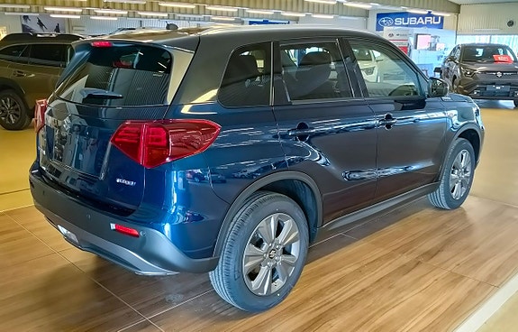 Suzuki Vitara 4 of 7