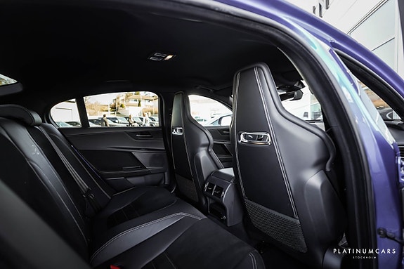 Jaguar XE 7 of 26