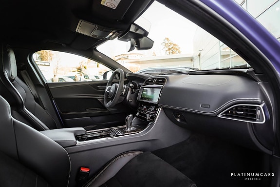 Jaguar XE 6 of 26