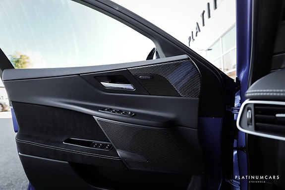 Jaguar XE 13 of 26