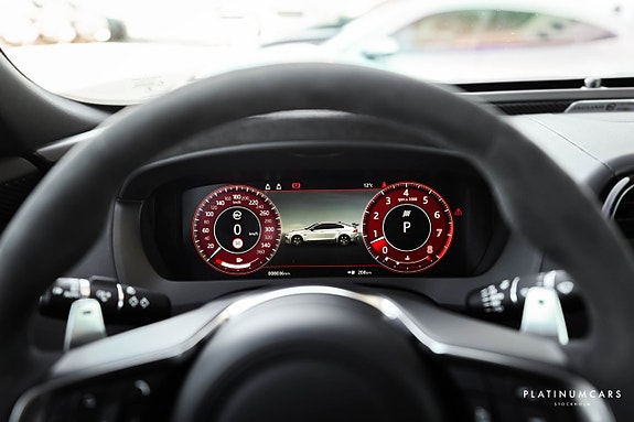 Jaguar XE 10 of 26
