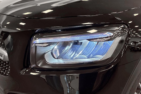 Mercedes-Benz GLB220 d 26 of 27