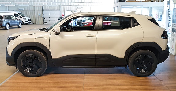 Suzuki eVitara 2 of 5
