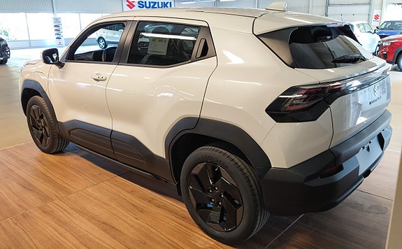 Suzuki eVitara 3 of 5