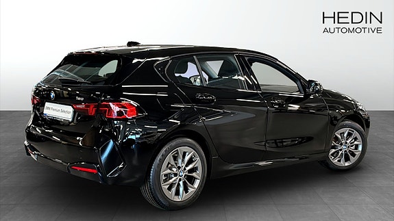 BMW 120 2 of 9