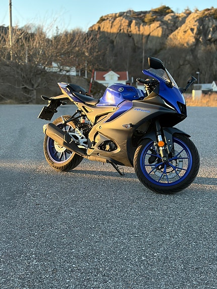 Yamaha YZF-R125 4 of 5