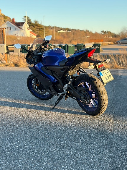 Yamaha YZF-R125 2 of 5