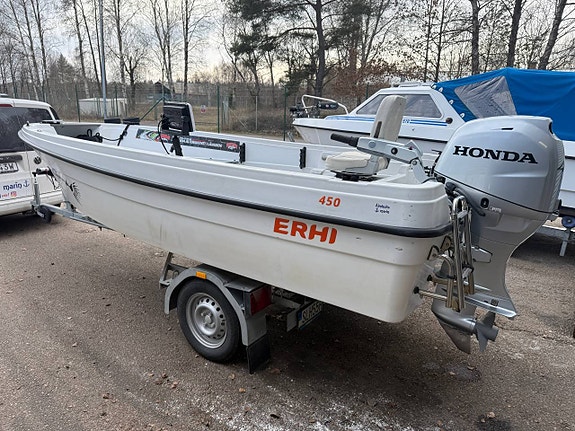 Terhi 450 med Honda 40 hk rorkult och 80-trailer