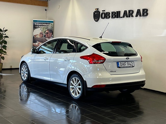Ford Focus 3 of 5