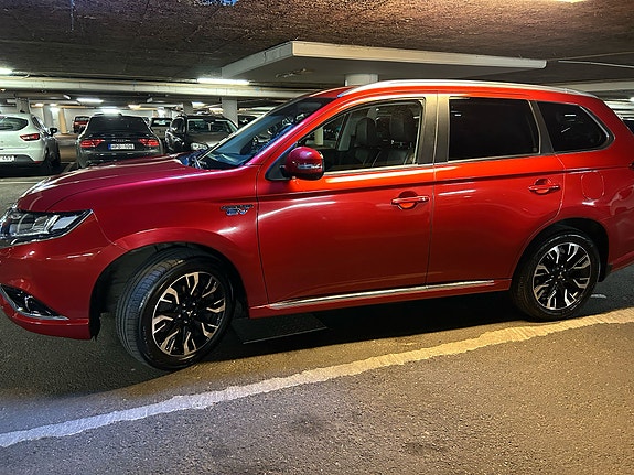 Mitsubishi Outlander 12 of 12