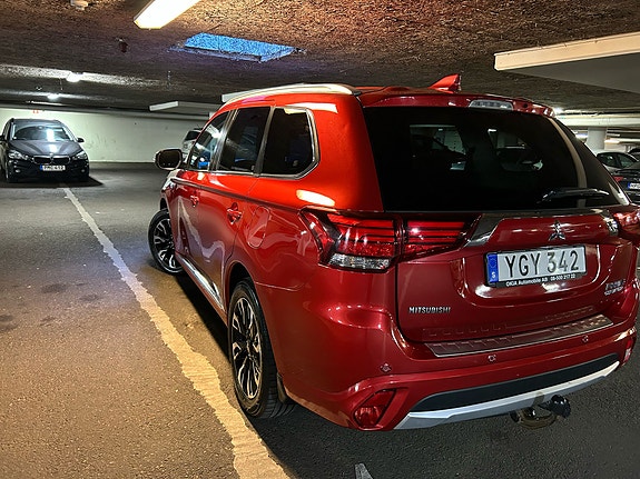 Mitsubishi Outlander 9 of 12