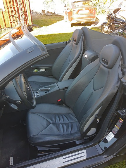 Mercedes-Benz SLK350 5 of 5