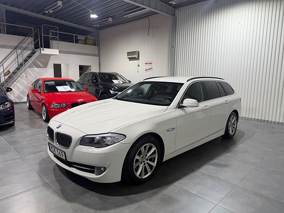 BMW 520d 3 of 5