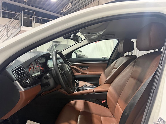 BMW 520d 11 of 16