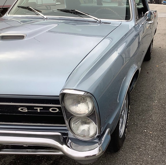 Pontiac GTO 2 of 5