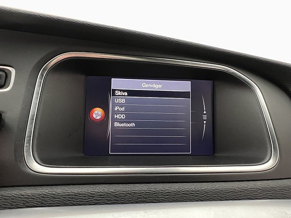 Volvo V40 18 of 27