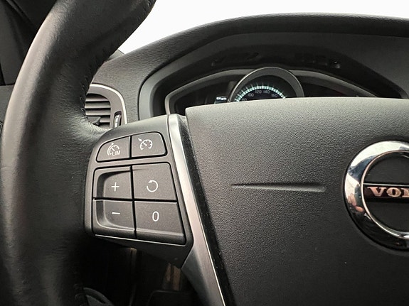 Volvo V40 13 of 27