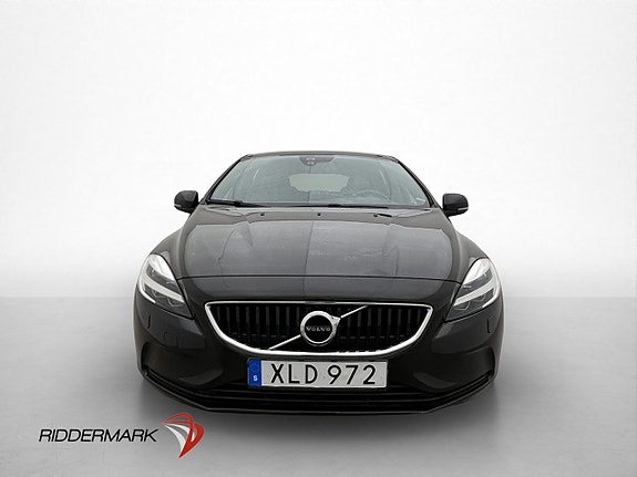 Volvo V40 2 of 27