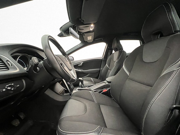 Volvo V40 9 of 27