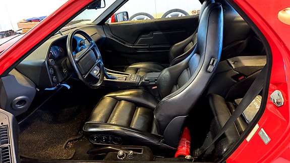 Porsche 928 13 of 24