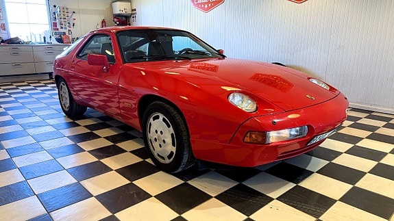 Porsche 928 6 of 24