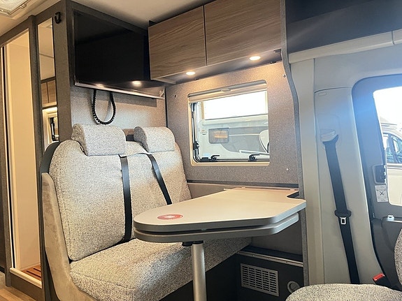 Dethleffs GLOBEBUS PERFORMANCE 4X4 T46 (TRUMA D6E+Luftfjädring+AWD+Golvvärme) 11 of 30