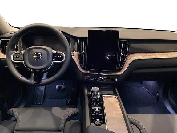 Volvo XC60 5 of 14