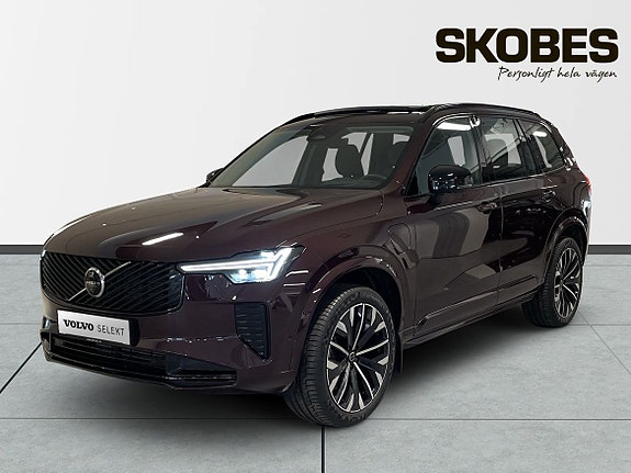 Volvo XC90 3 of 23