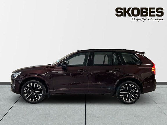 Volvo XC90 5 of 23