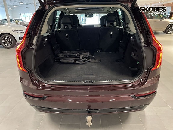 Volvo XC90 17 of 23