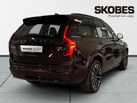 Volvo XC90 8 of 23
