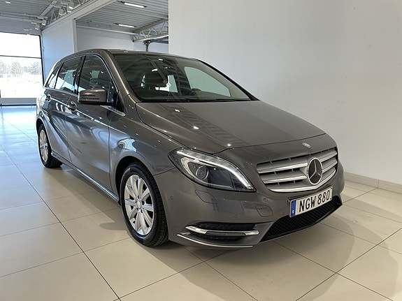 Mercedes-Benz B180