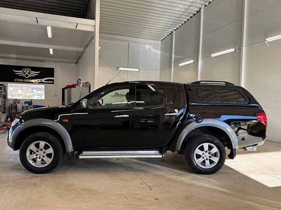Mitsubishi L200 2 of 5
