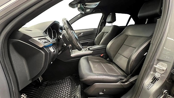 Mercedes-Benz E220 11 of 18