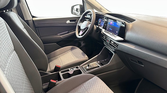Ford Transit Connect 5 of 5