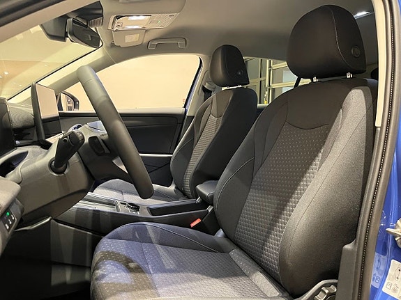Volkswagen T-Roc 7 of 18