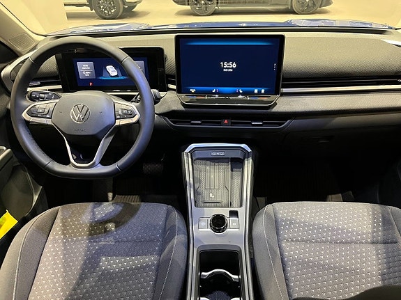 Volkswagen T-Roc 10 of 18