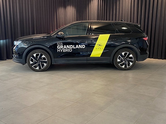Opel Grandland 3 of 5