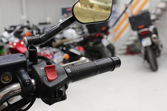 Honda CB600f Hornet 6 of 8