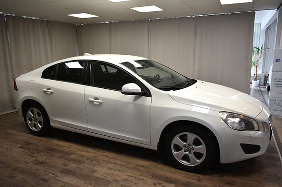 Volvo S60 7 of 18