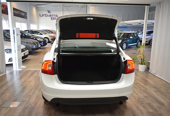 Volvo S60 5 of 5