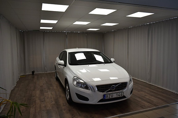 Volvo S60 8 of 18