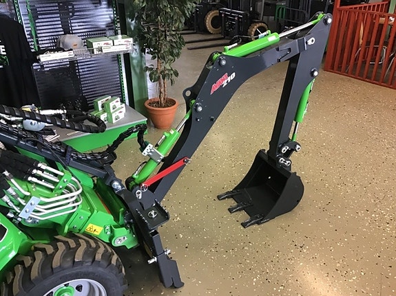 Avant Grävaggregat 210