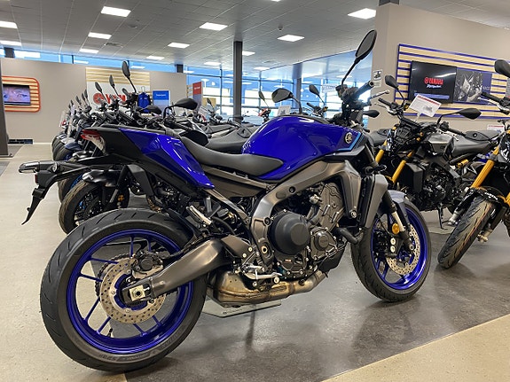 Yamaha MT-09 Icon Blue 6 of 6
